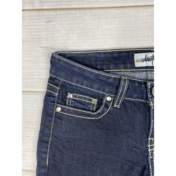 Buckle Daytrip Jeans Womens Sz 26R Dark Wash Lynx Skinny Stretch Denim Low Rise - Picture 2 of 12